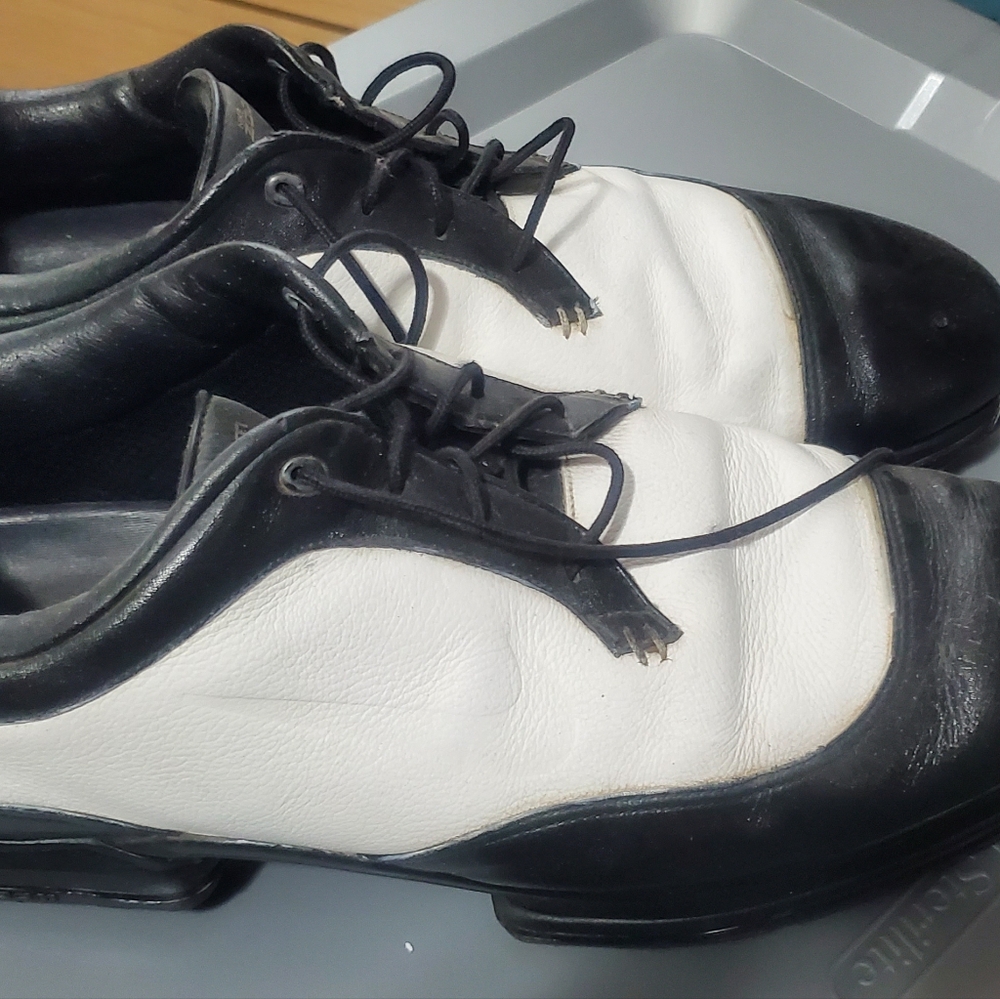 Mens rare nike golf shoes